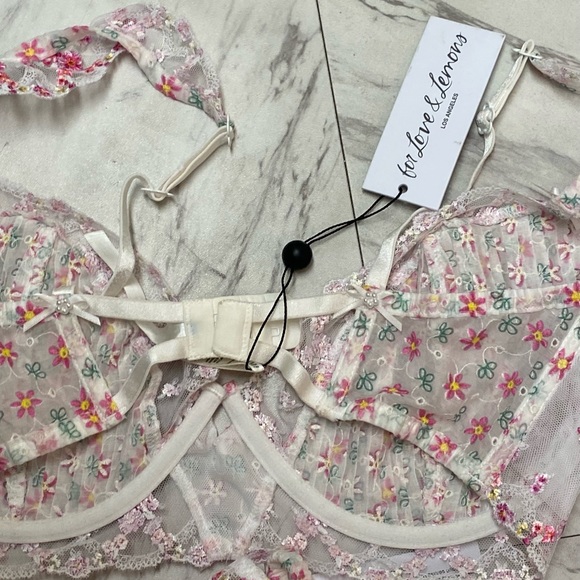 New💕 For Love & Lemons Bloom collection 💕 - Picture 6 of 11